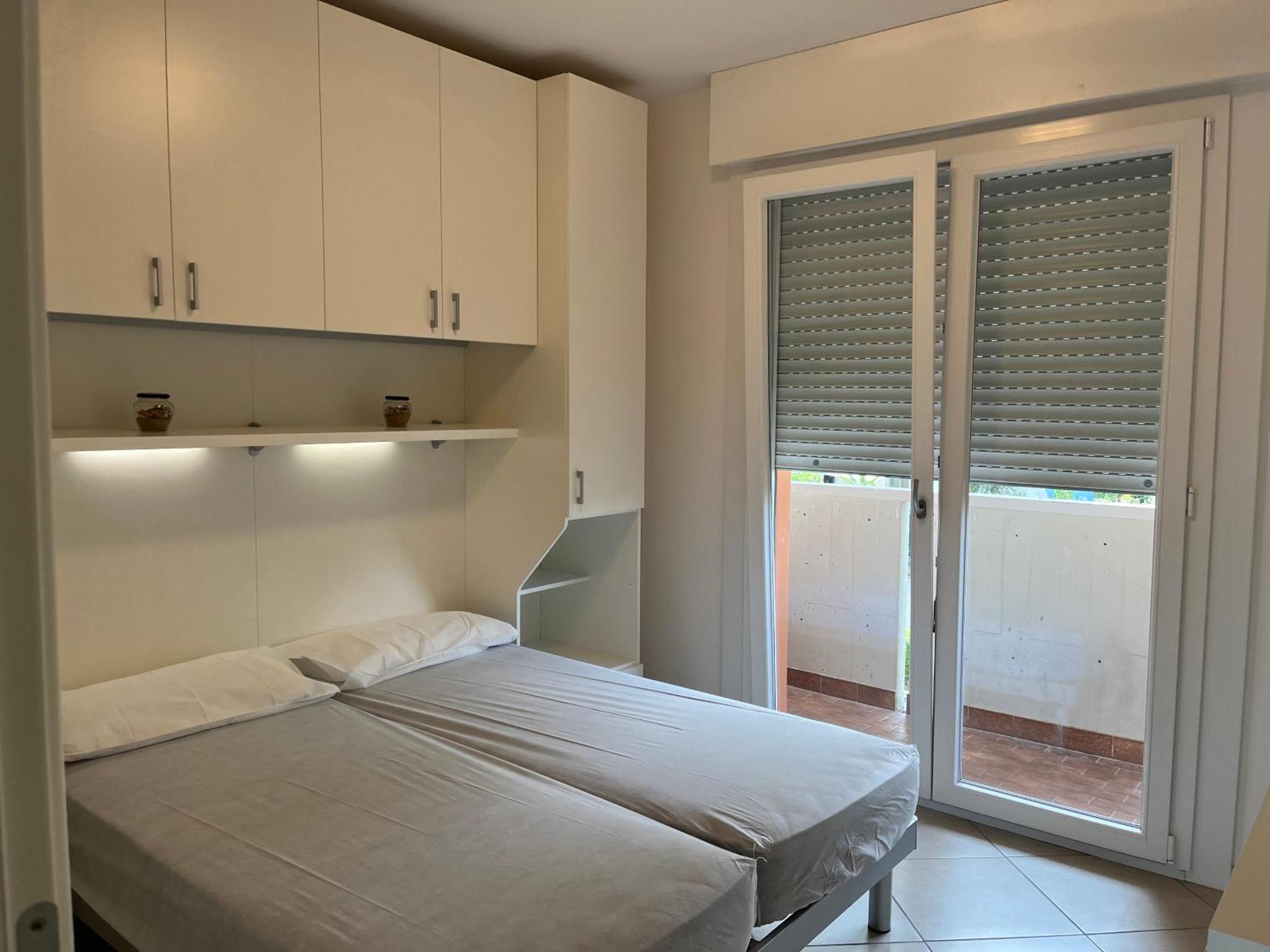 Signora Ruth - Aprilia Residence Aprilia Marittima Luaran gambar